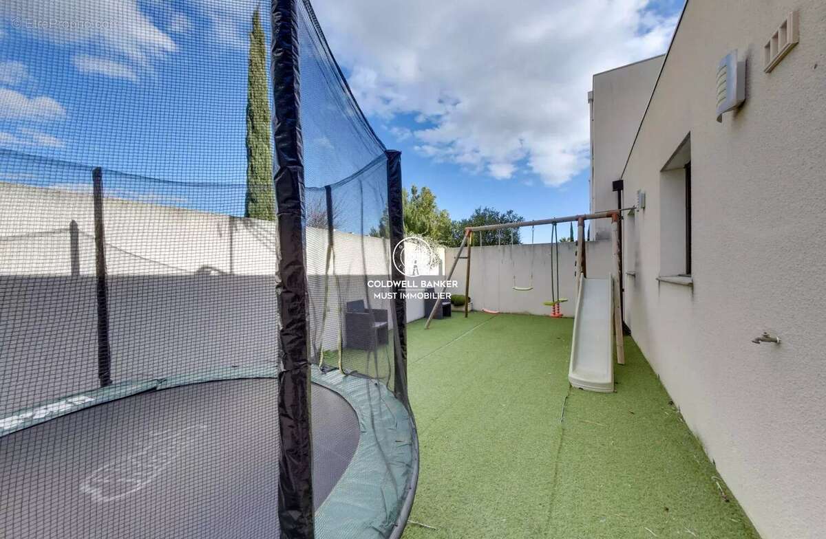 Maison à VILLENEUVE-DE-LA-RAHO