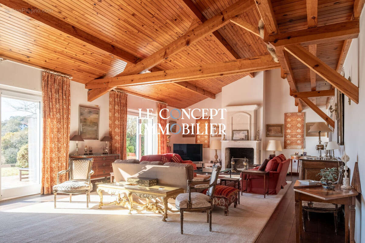 Maison à BASSUSSARRY