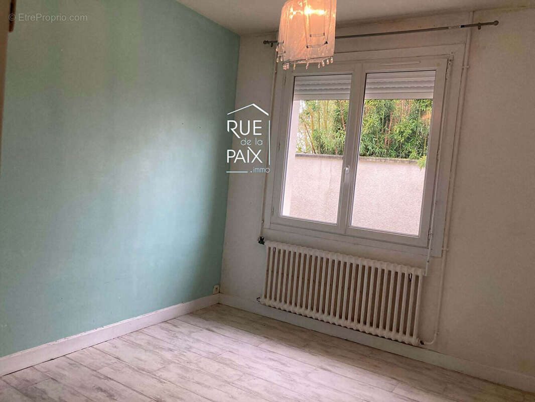 Maison à DANGE-SAINT-ROMAIN