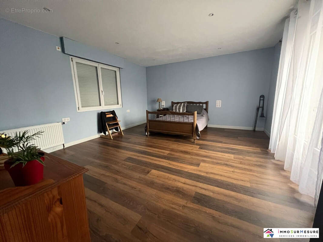 Maison à SAINT-MICHEL-SUR-TERNOISE