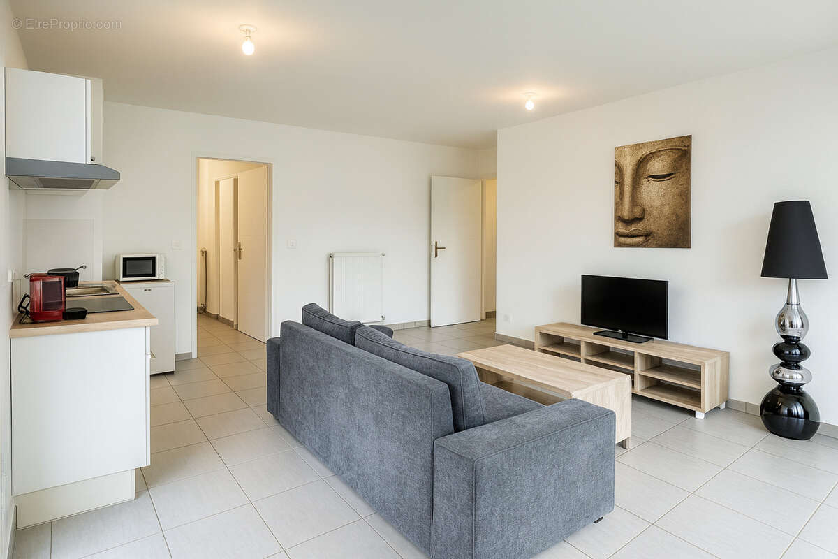 Appartement à CRANVES-SALES