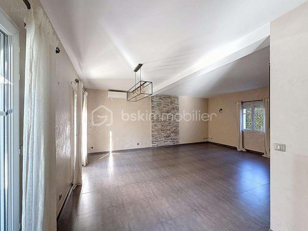 Maison à LES PAVILLONS-SOUS-BOIS