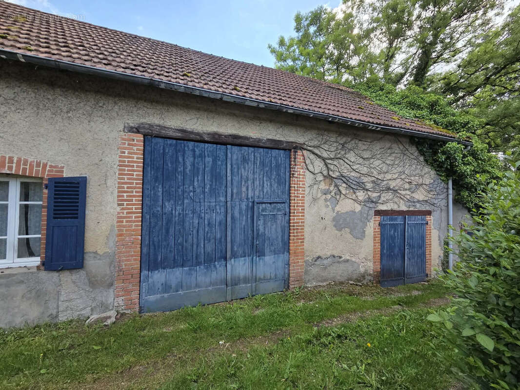 Maison à ISSERPENT