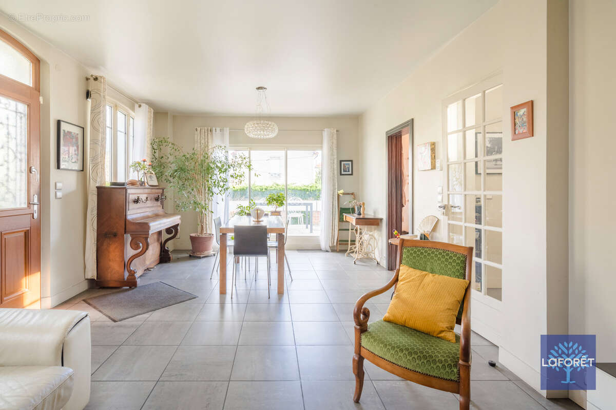 Maison à LES PAVILLONS-SOUS-BOIS