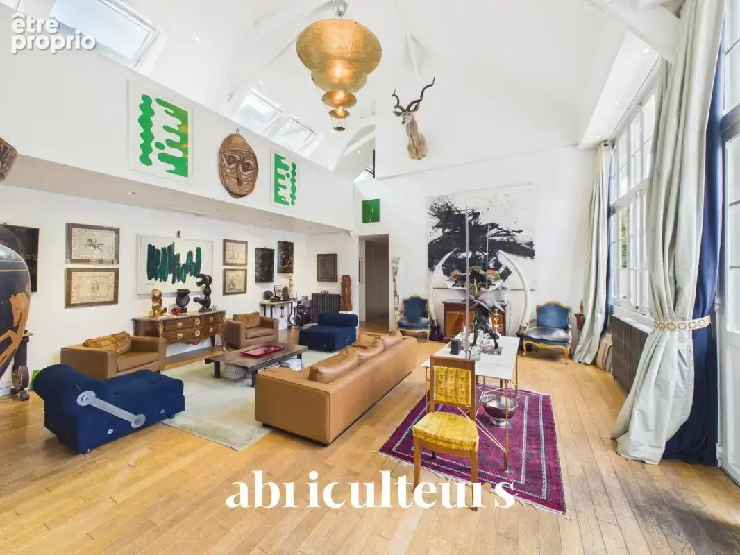 À deux pas de la cathédrale, vaste maison de 250 m² au calme absolu, agrémentée d'une terrasse d'exception et d'un studio indépe - photo 5