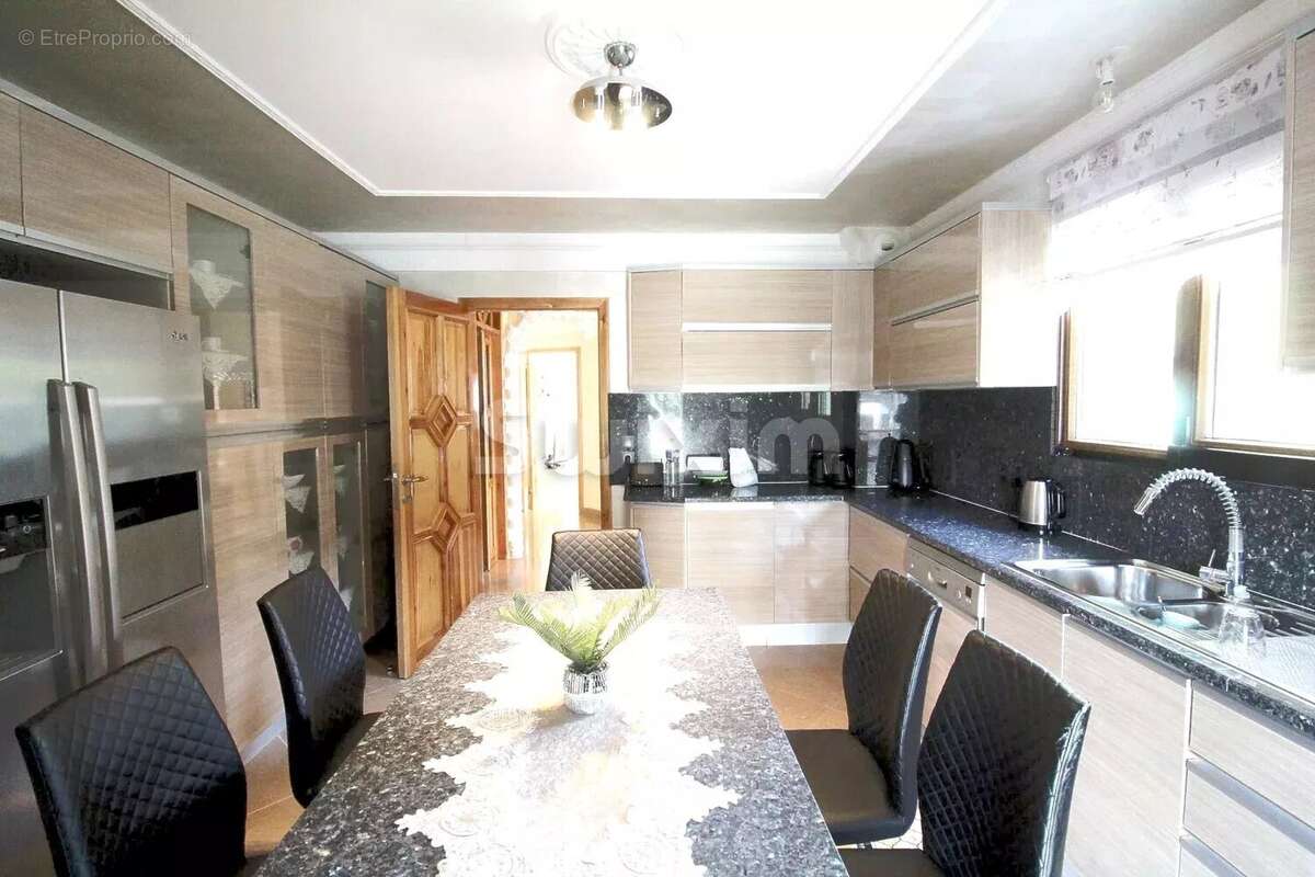 Maison à VETRAZ-MONTHOUX