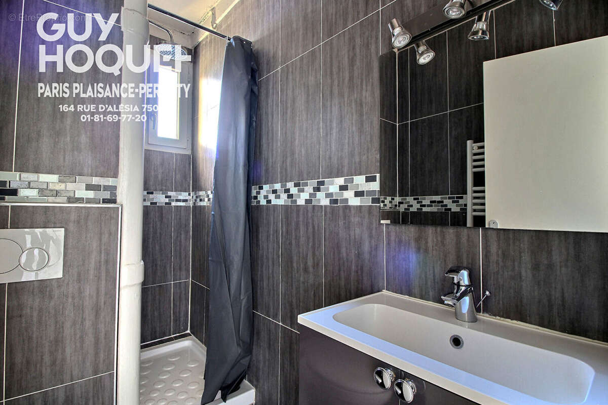 Appartement à PARIS-14E