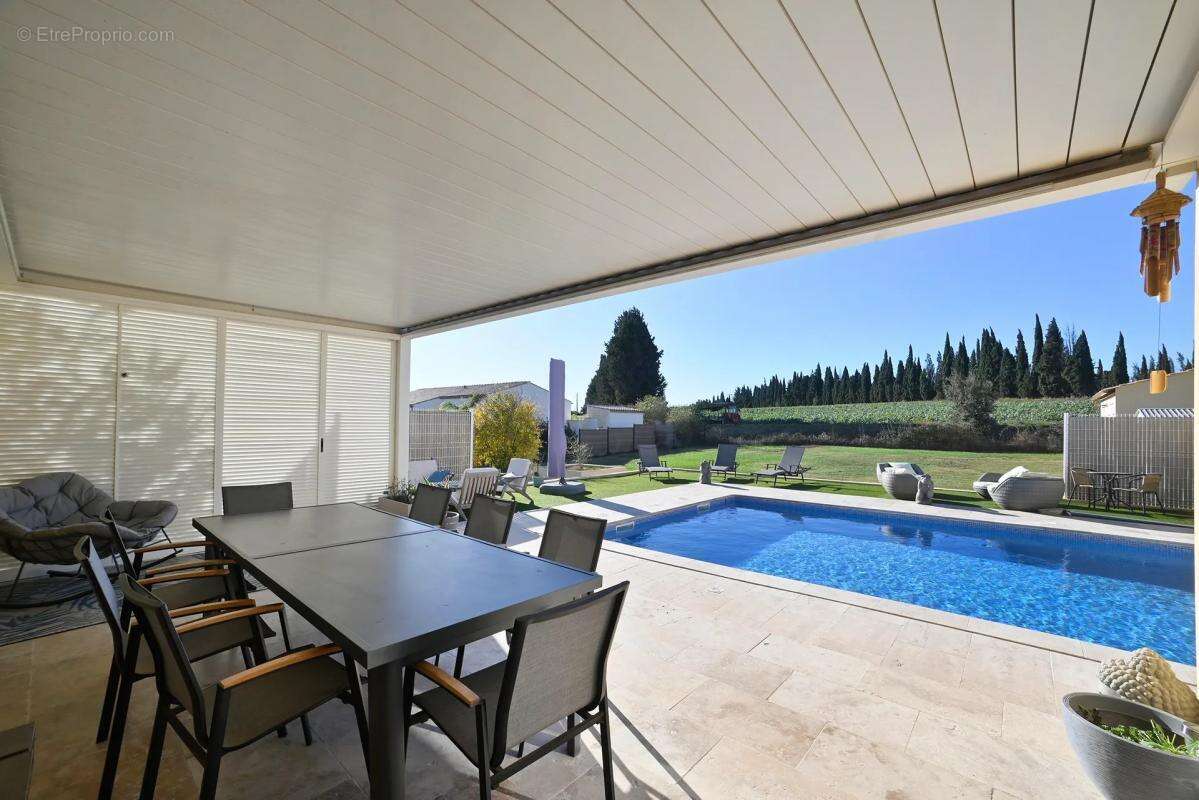 Maison à SAINT-GILLES