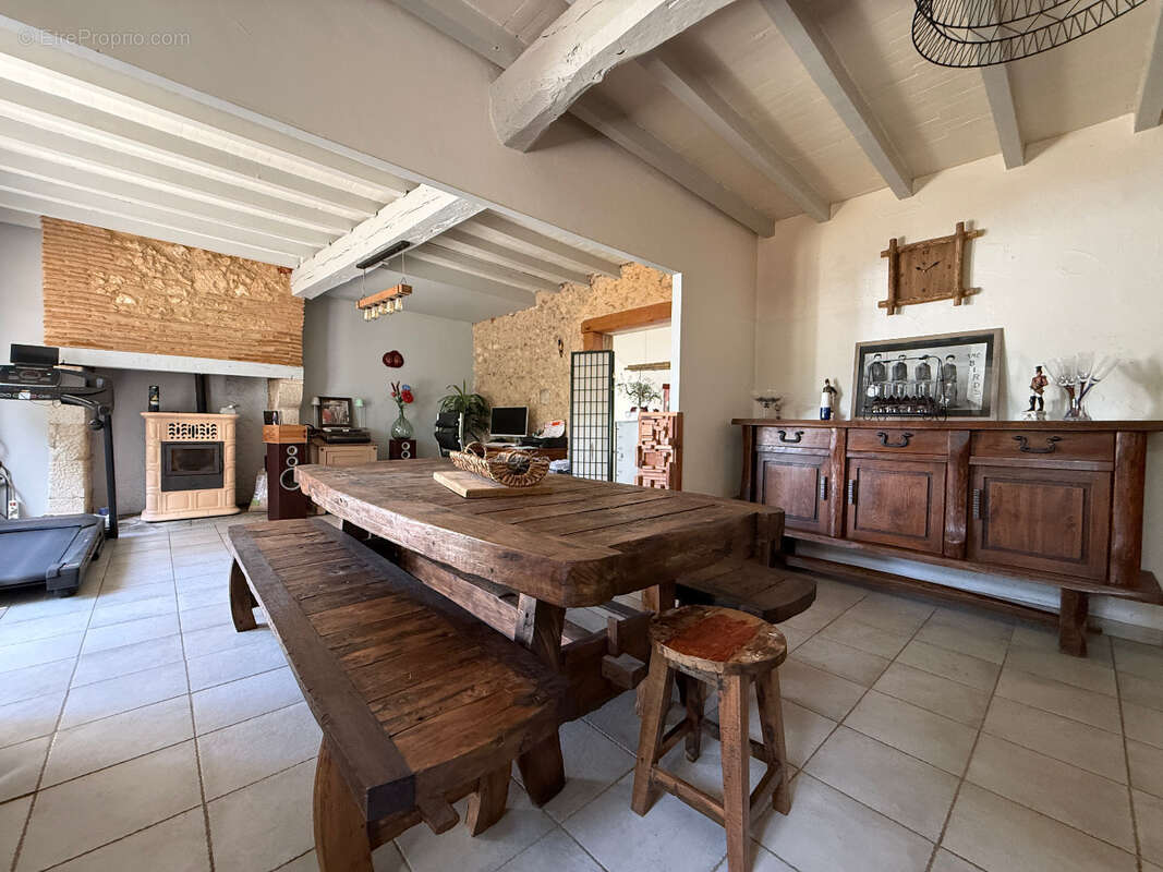 Maison à MAURENS