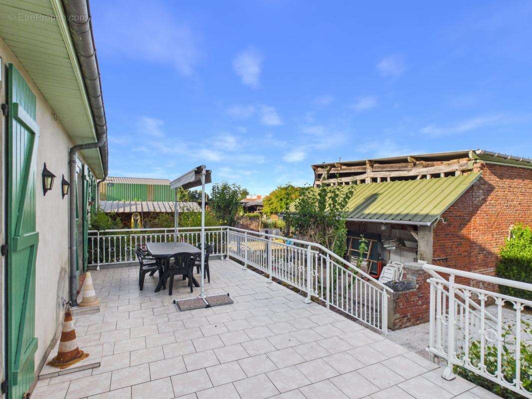 Maison 182 m² à Vendeuil-Caply  - photo 19