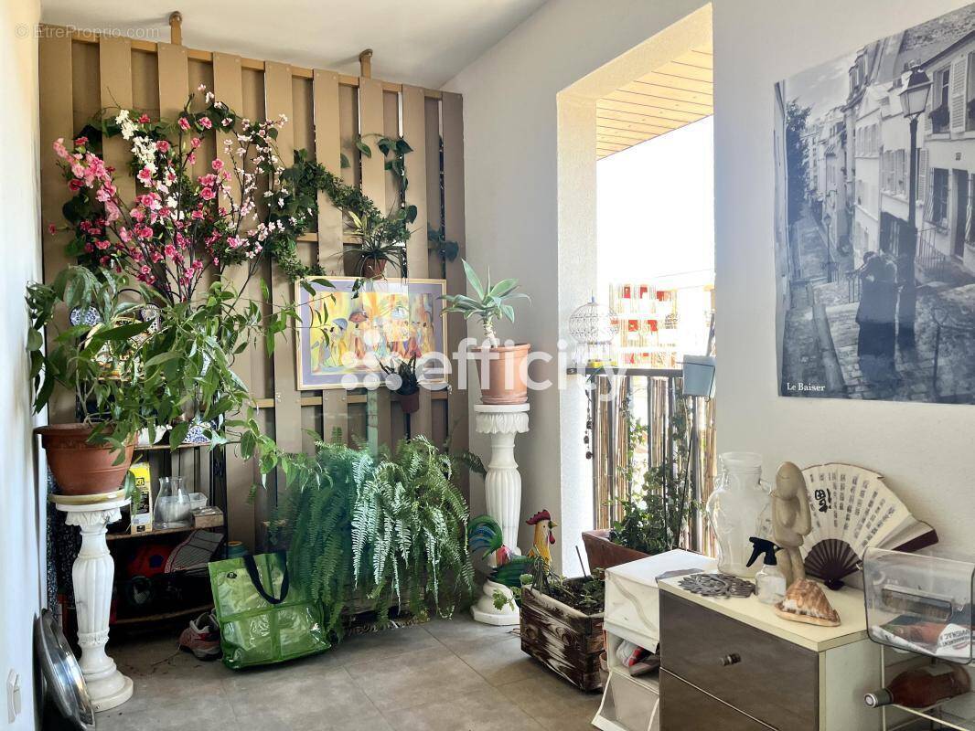 Appartement à JUVIGNAC