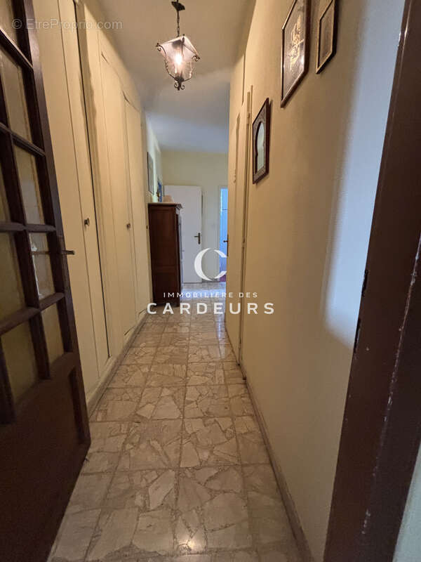 Vente appartement de type 5 avec terrasse, ascenseur et garage, Aix en Provence, centre ville à pied. - photo 12