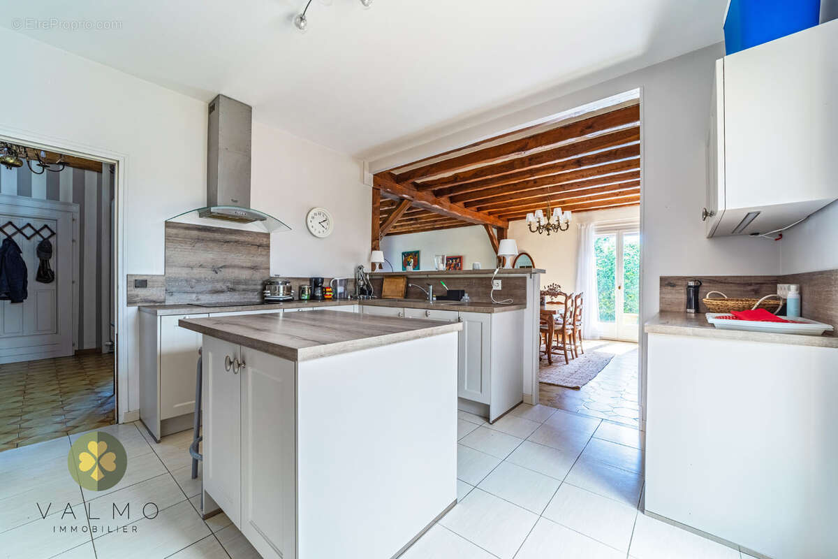 Maison à CIVRY-LA-FORET