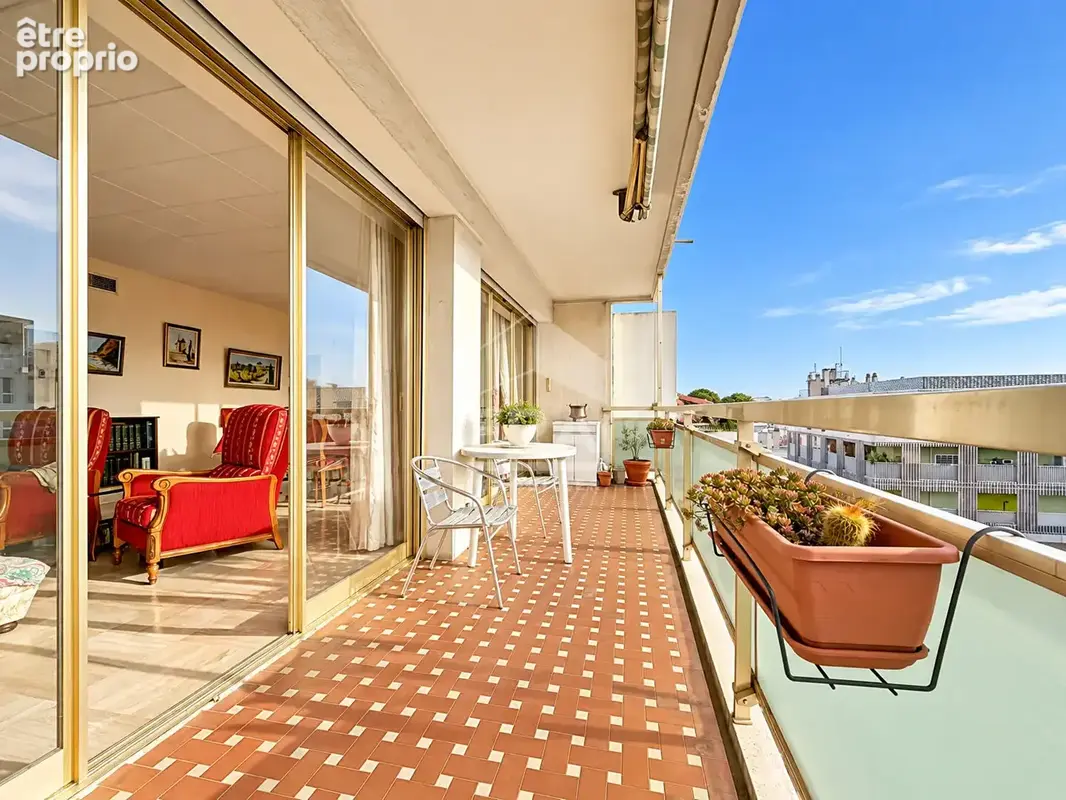 Photo Appartement à Marseille-1e au prix de 280 000€