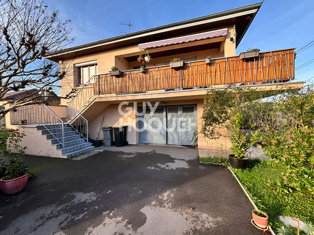 Maison à VAULX-EN-VELIN