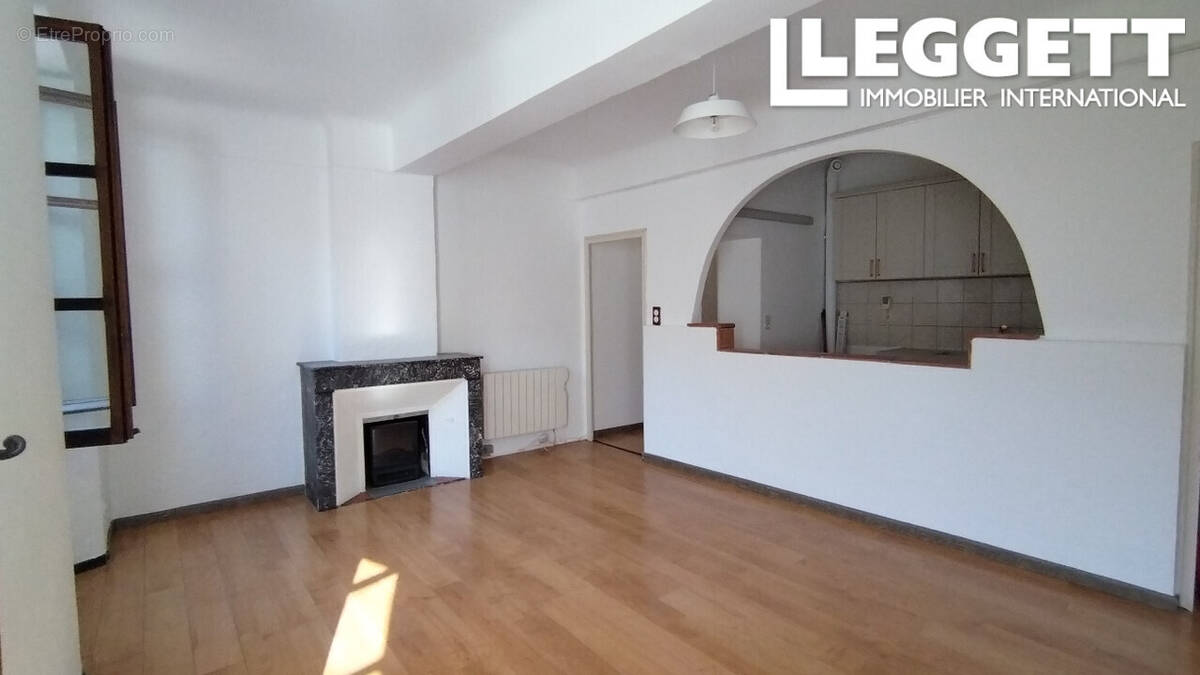 Appartement à SOLLIES-TOUCAS