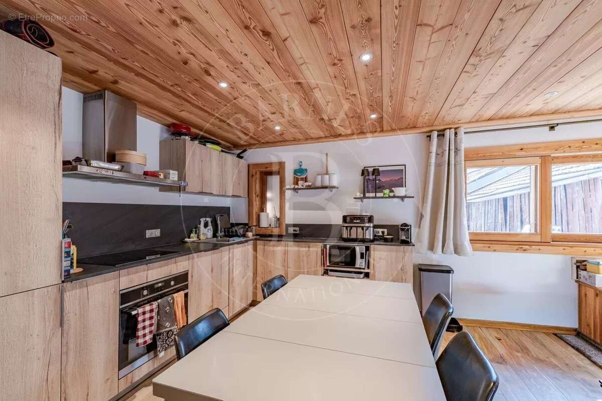 Appartement à LES ALLUES