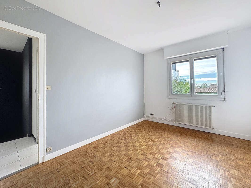 BEGLES A VENDRE  Maison à étage avec jardin et garage - photo 13