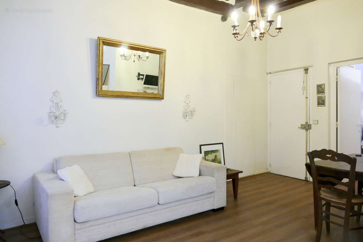 Appartement à PARIS-4E