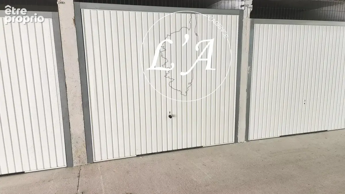 Box fermé 12,5 m² – Pietrosella 20166 – Sous-sol sécurisé - photo 2