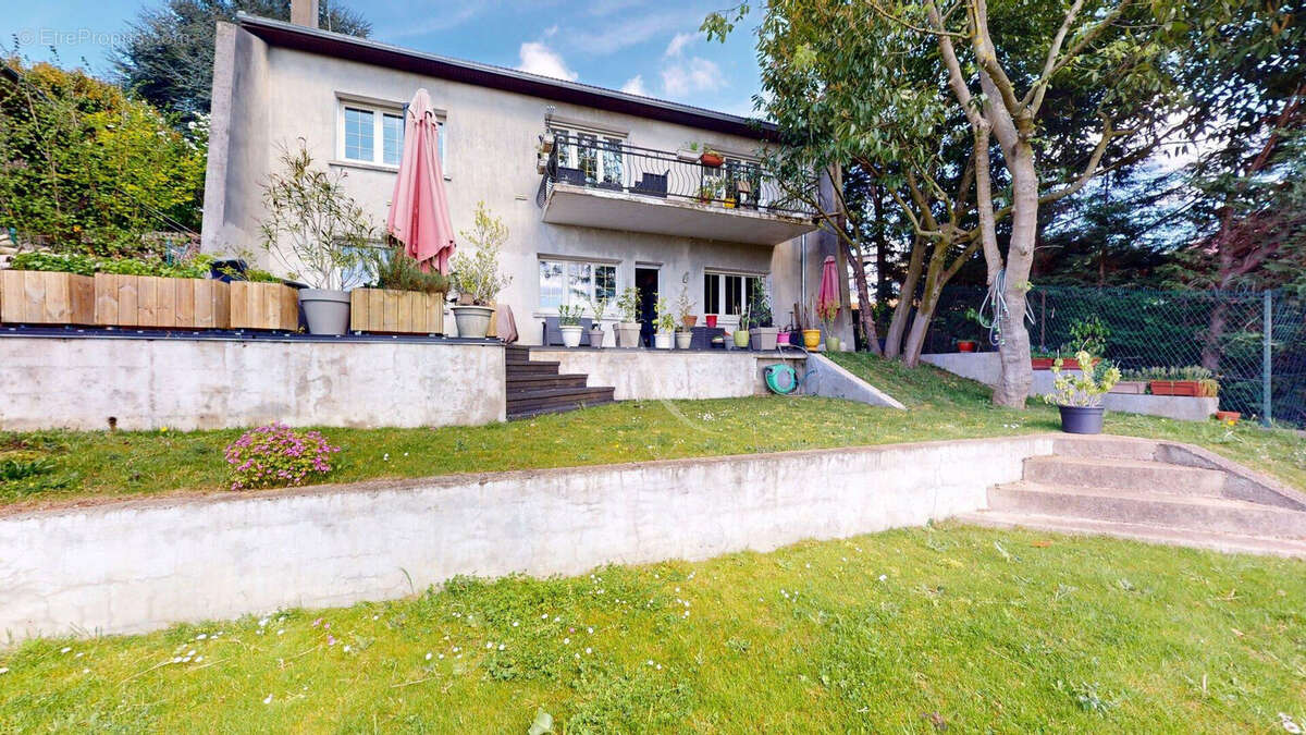 Maison à LE PLESSIS-ROBINSON