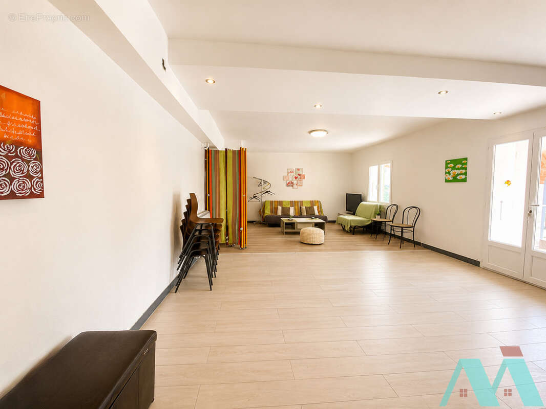 Propriété 11 pièces 390m2 sur terrain de 7000m2 - photo 5