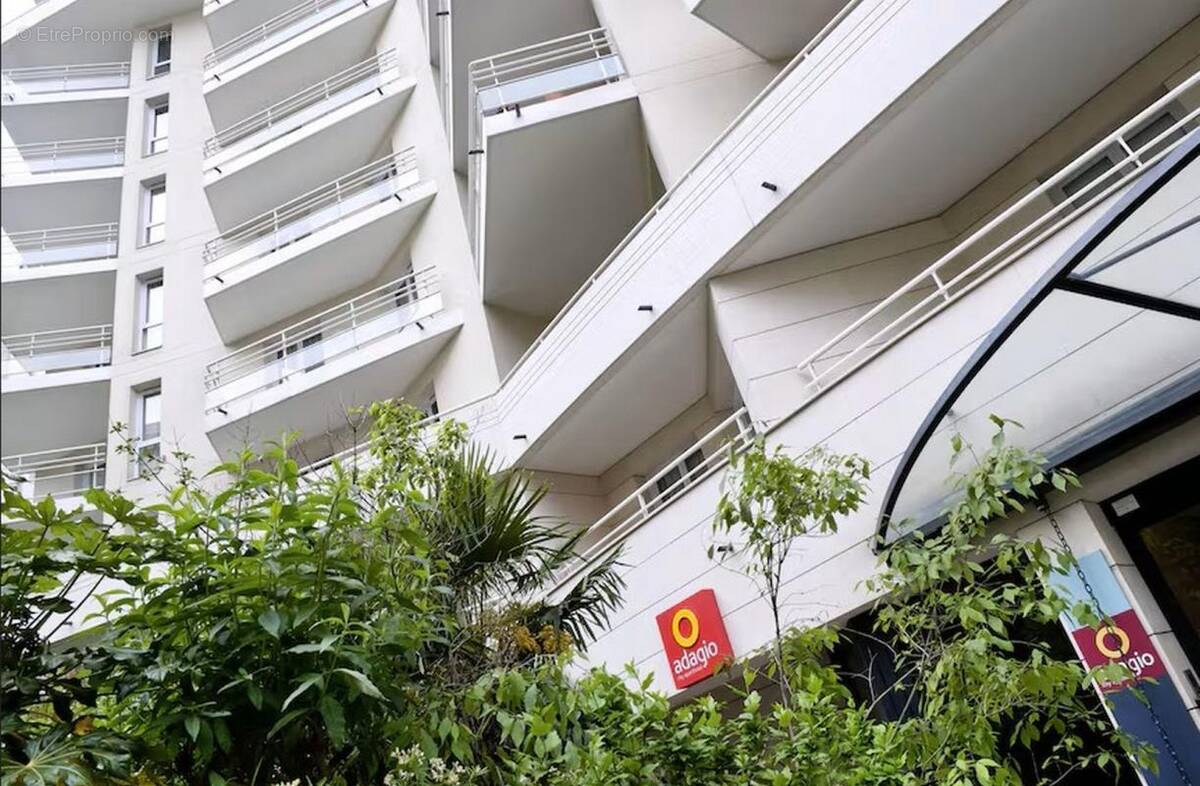 Appartement à COURBEVOIE