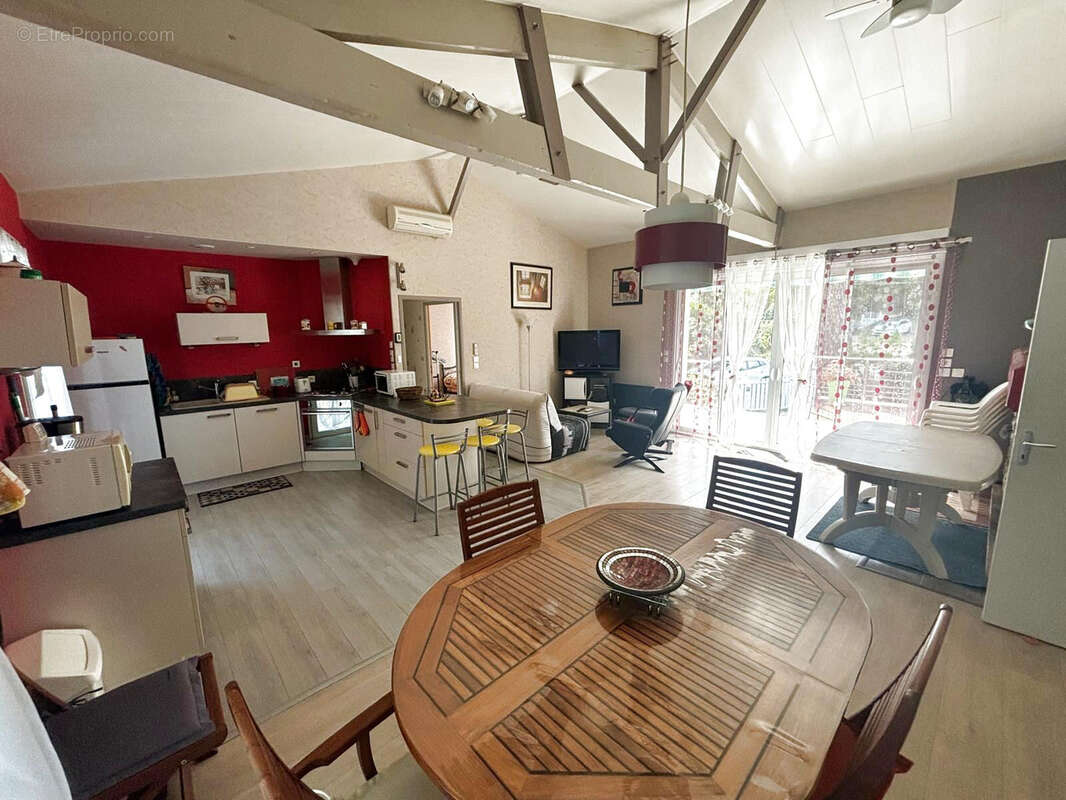 Maison à MESCHERS-SUR-GIRONDE