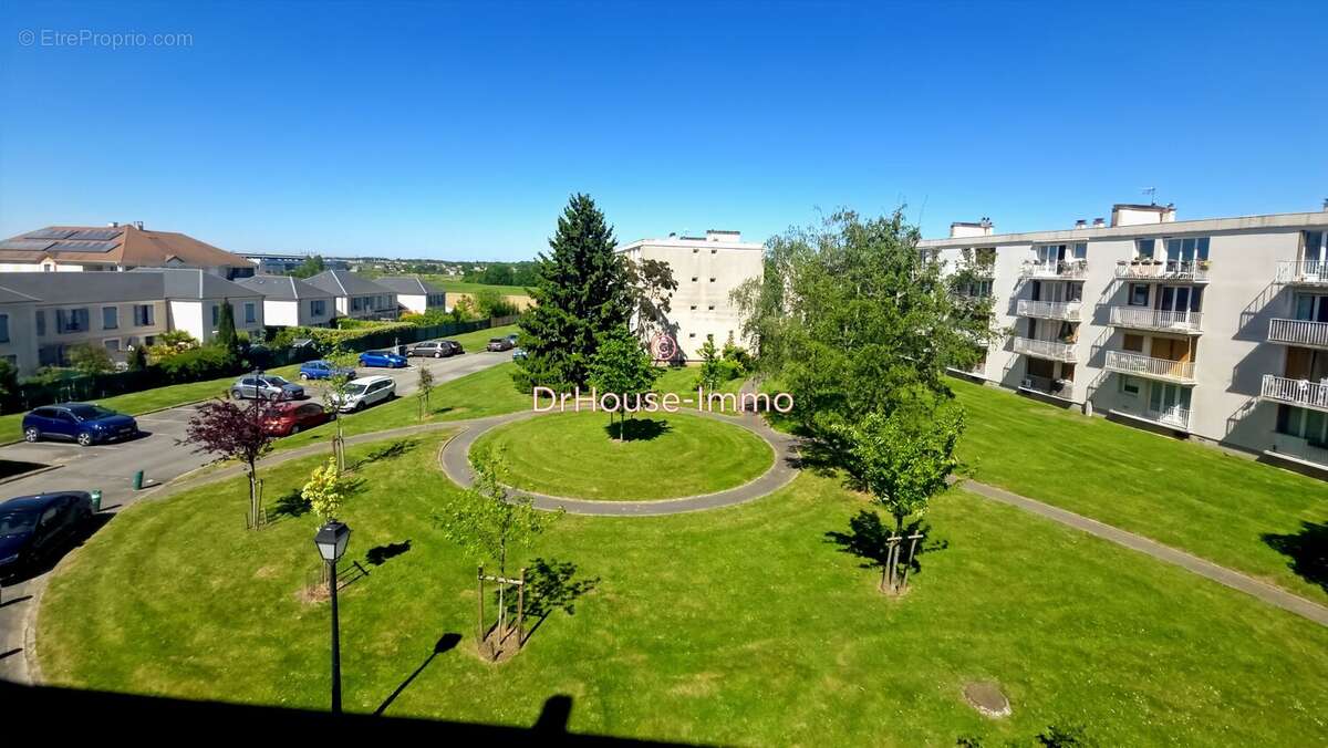 Appartement 61 m² à Nozay  - photo 22