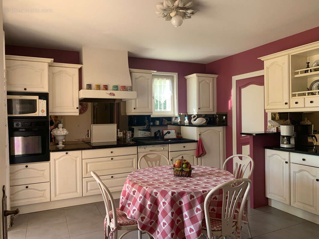 Maison à CHARBONNIERES-LES-BAINS