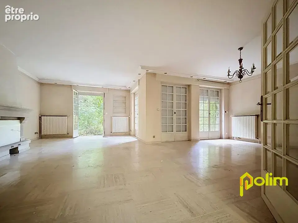 belle villa de 204 m2 à rénover totalement sur 1461 m2 - photo 14