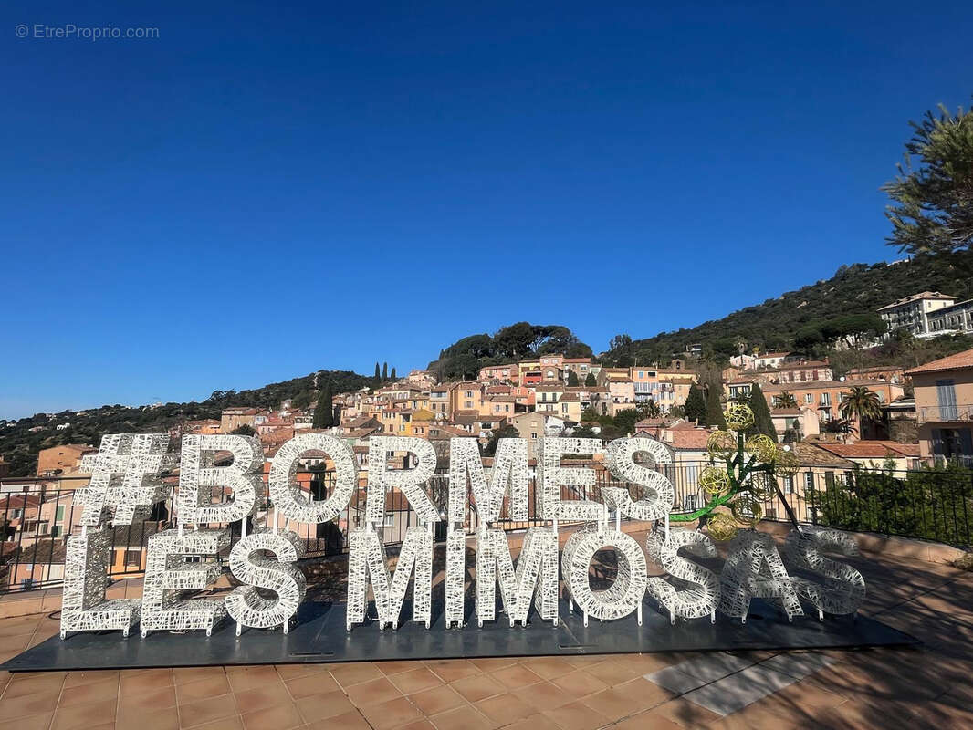 Maison à BORMES-LES-MIMOSAS
