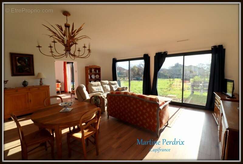 Maison vente à terme occupé 5 pièces SAINT TRIVIER DE COURTES (01) - photo 2