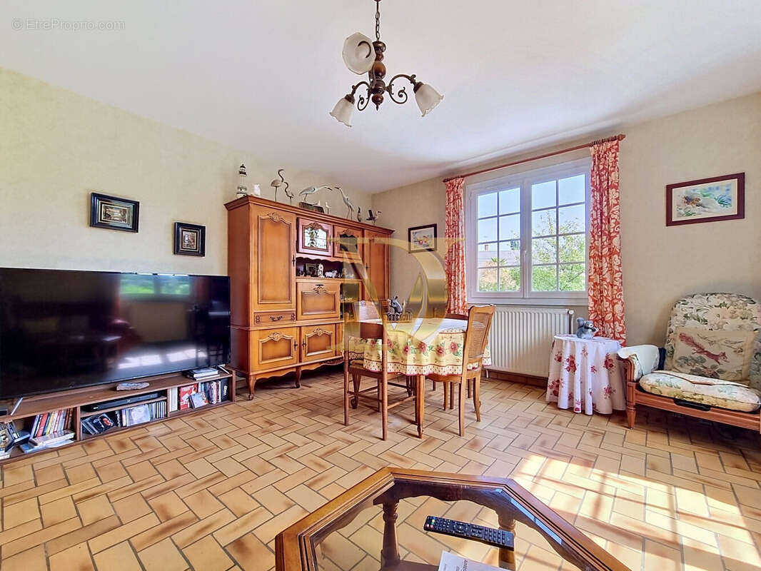 Maison à FRANCUEIL