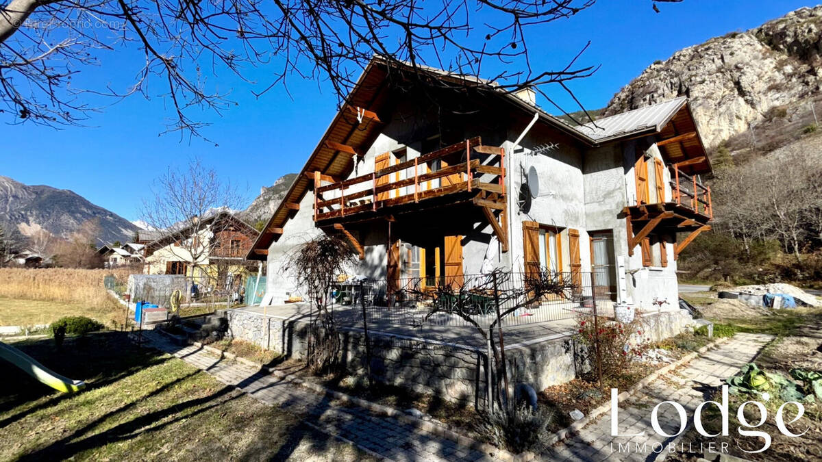 Maison à LA ROCHE-DE-RAME