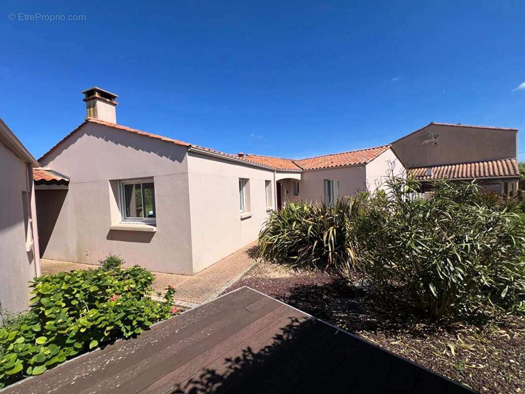 Maison à SAINT-VINCENT-SUR-JARD