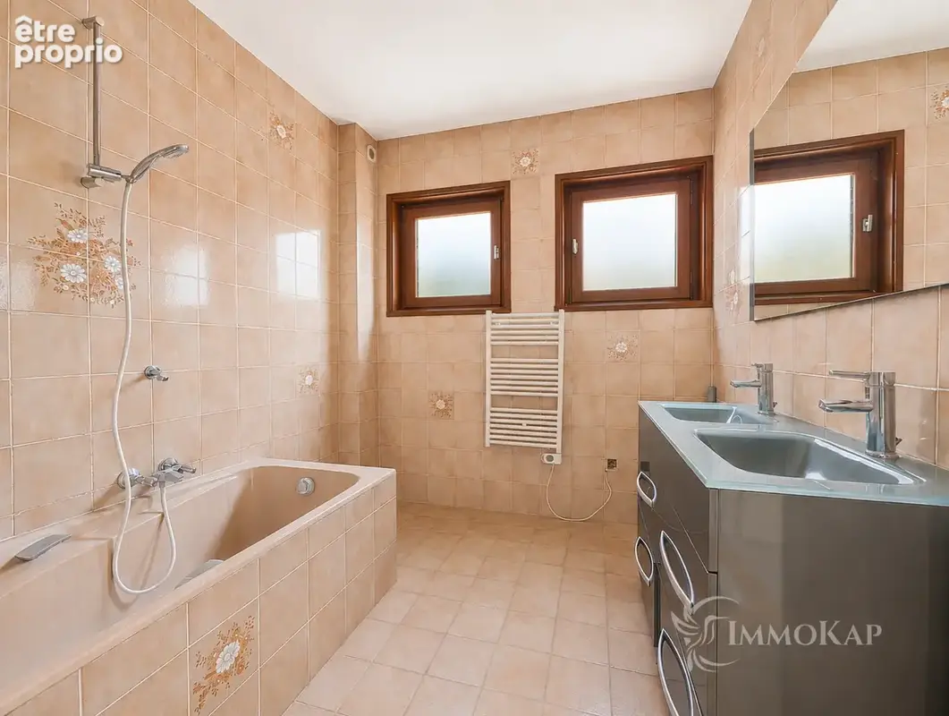 Rare à Annemasse   Grande maison   Terrain 953 m2 - photo 10