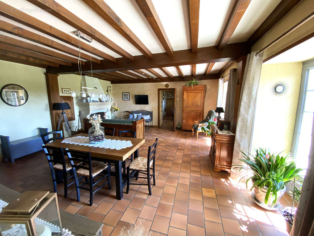 Maison à MAULEVRIER