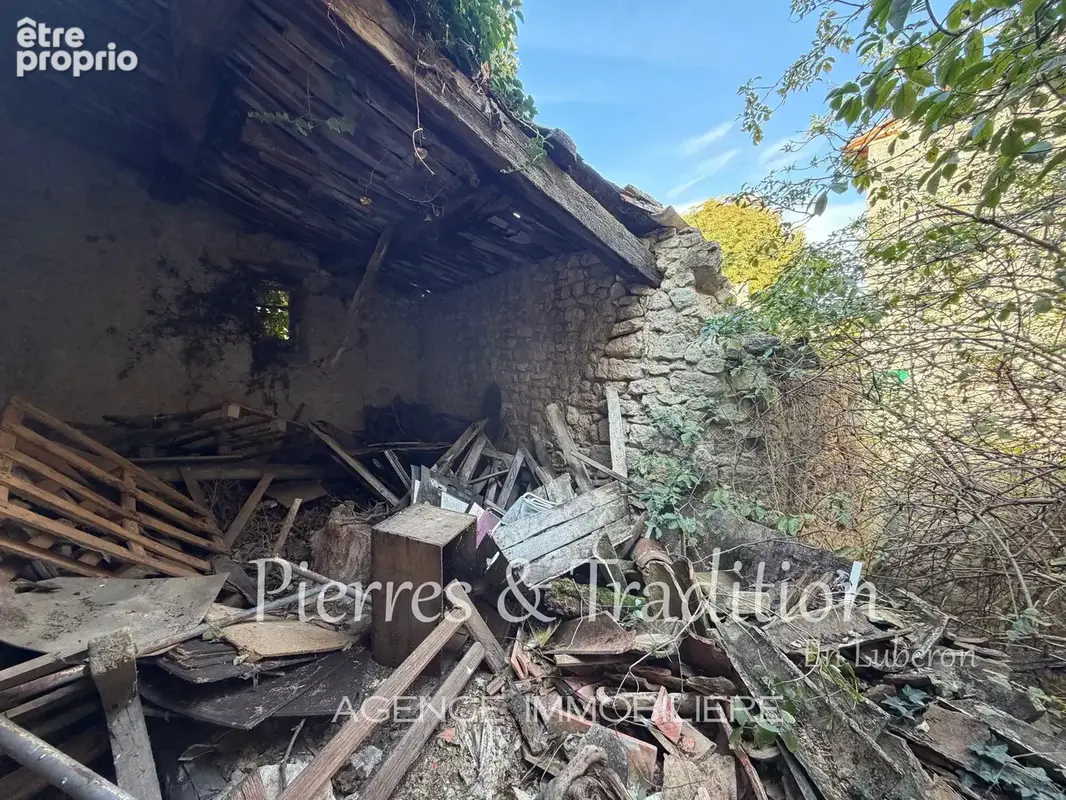 Céreste, maison de village de 200 m² avec remise et caves - photo 5