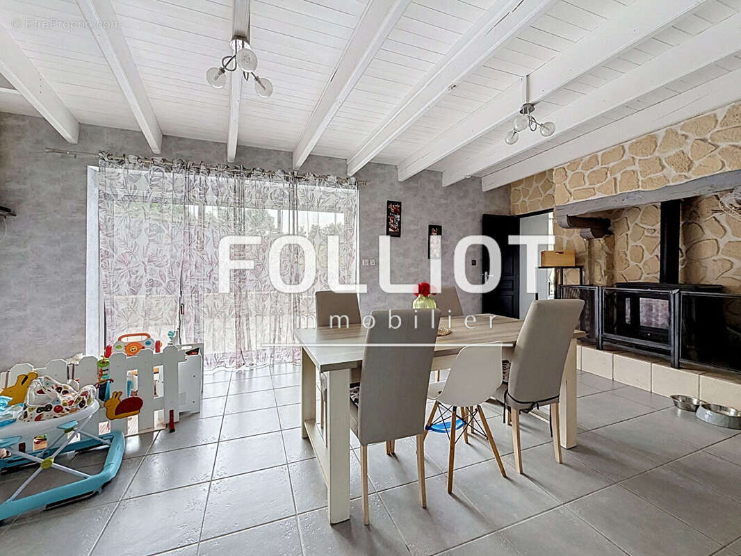 A vendre maison 189m² Champeaux 50530 - photo 2
