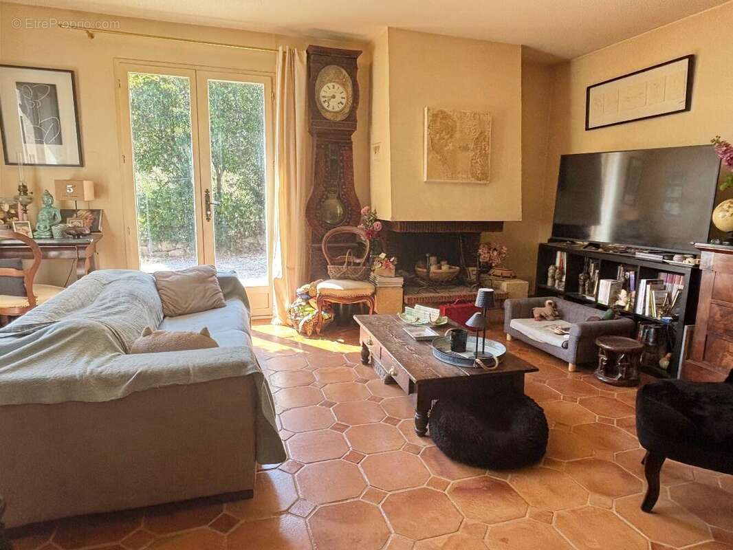 Maison 100 m² à Roquebrune-Sur-Argens  - photo 7