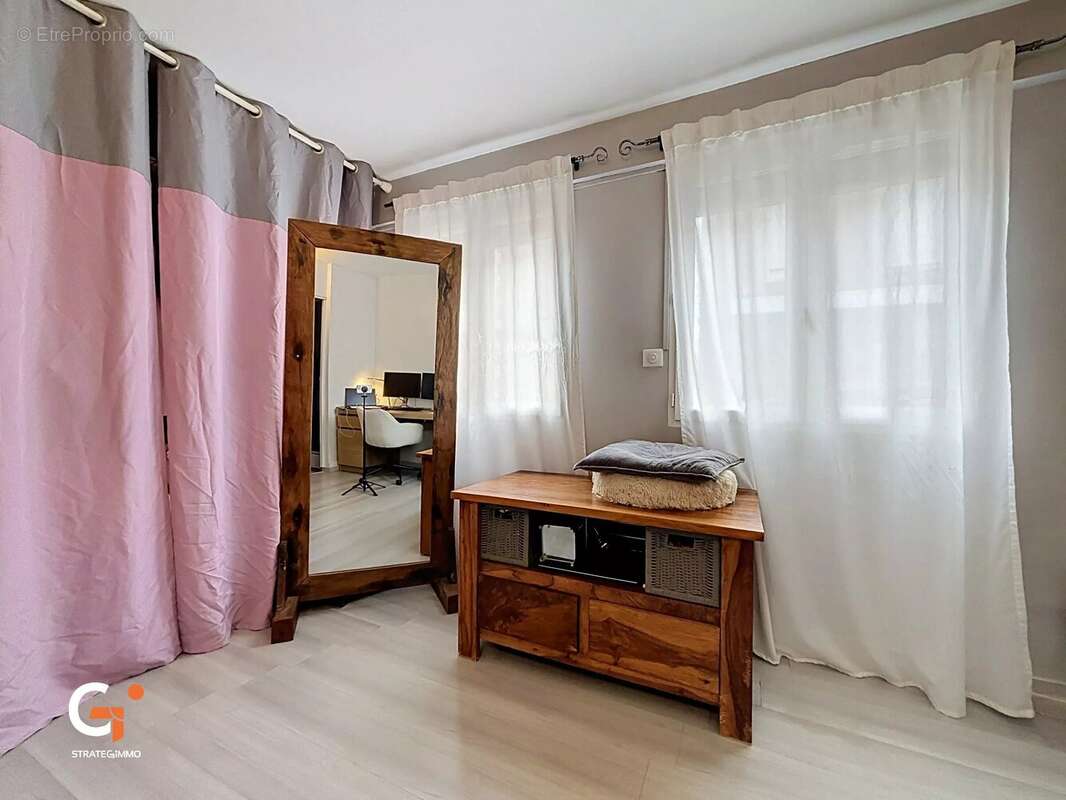 Appartement à SAINT-ETIENNE-DU-ROUVRAY