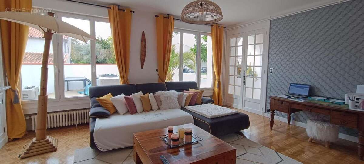 Maison à AIGREFEUILLE-D&#039;AUNIS