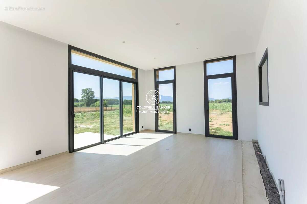 Maison 121 m² à Saint-Cyprien  - photo 6