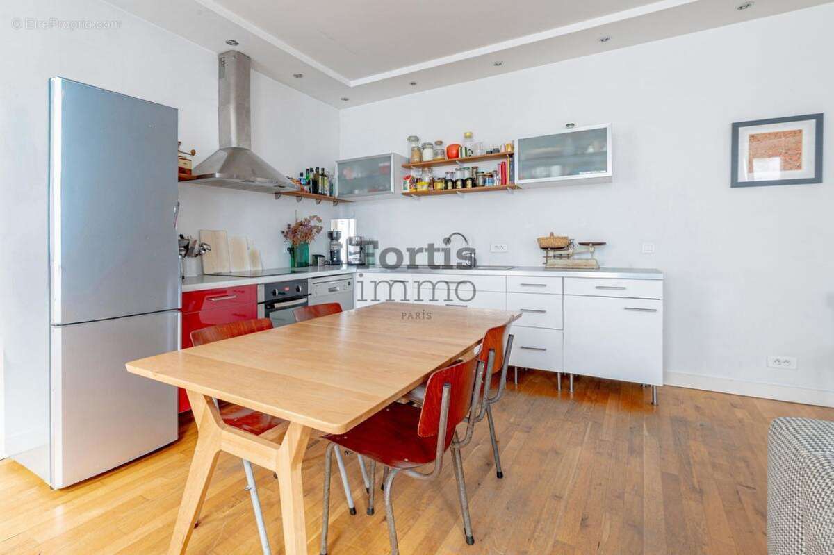 Appartement à PARIS-2E