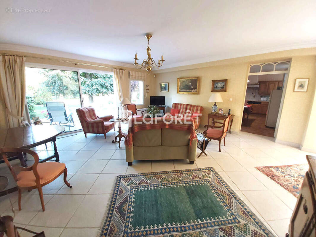 Maison 264 m² à Luzancy  - photo 9