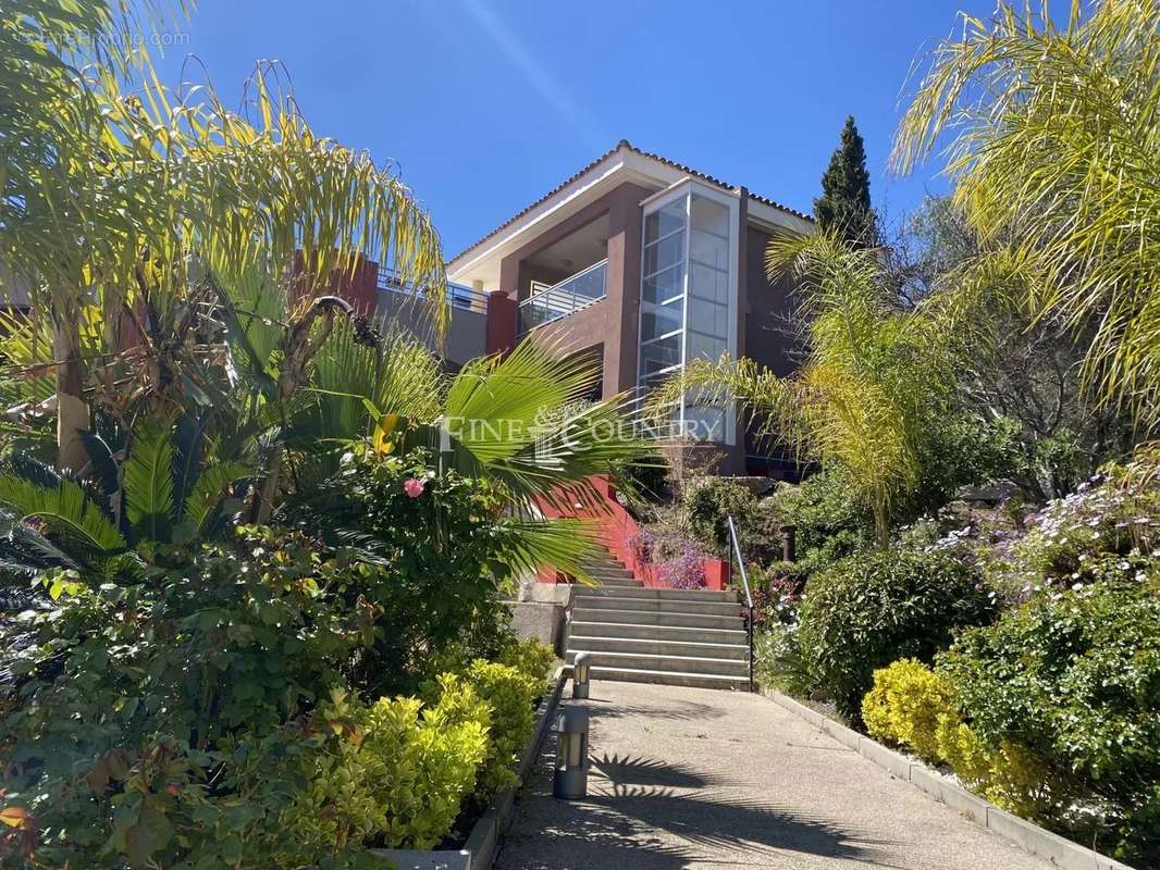 Appartement à MANDELIEU-LA-NAPOULE