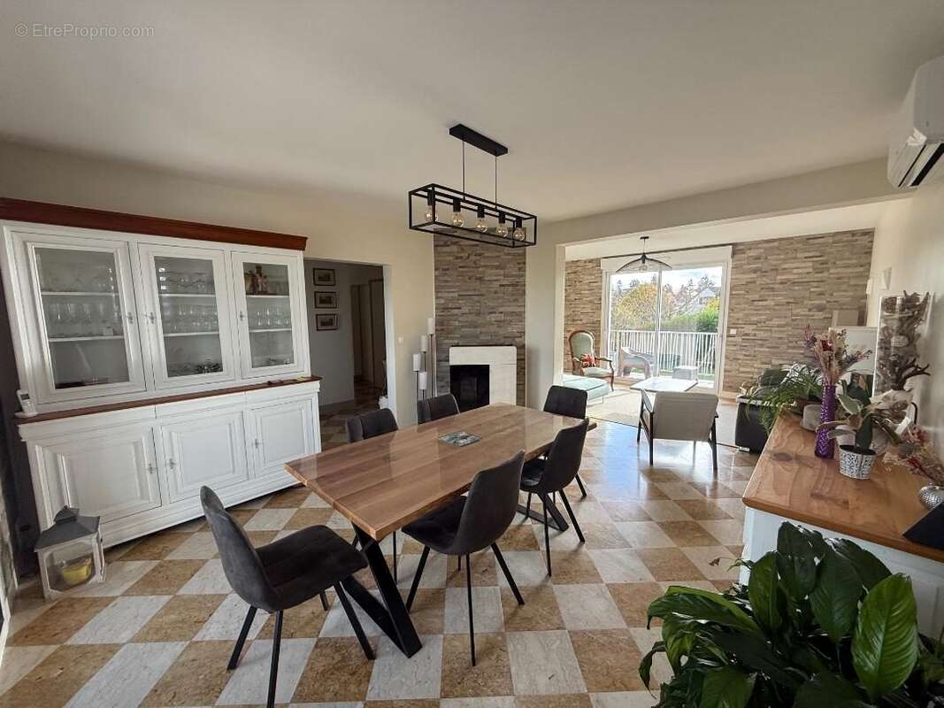 Maison à POILLY-LEZ-GIEN