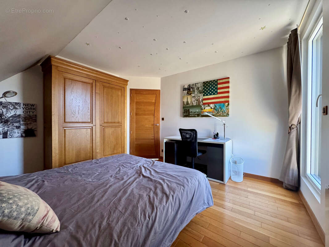 Maison à SAINT-SAUFLIEU