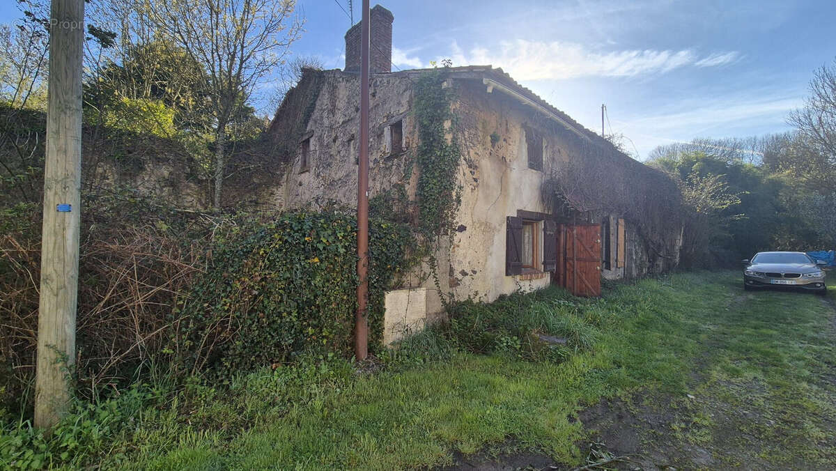 Maison 85 m² à Bussiere-Poitevine  - photo 2